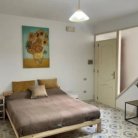 Casa Di Nicola_ Casetta Gialla *