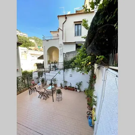 Casa Di Nicola_ Casetta Gialla * 세타라